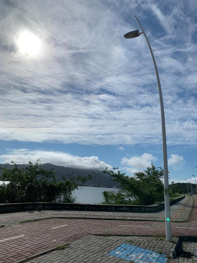 Casa Paradisiaca Na Lagoa Da Conceicao Florianópolis Exteriör bild